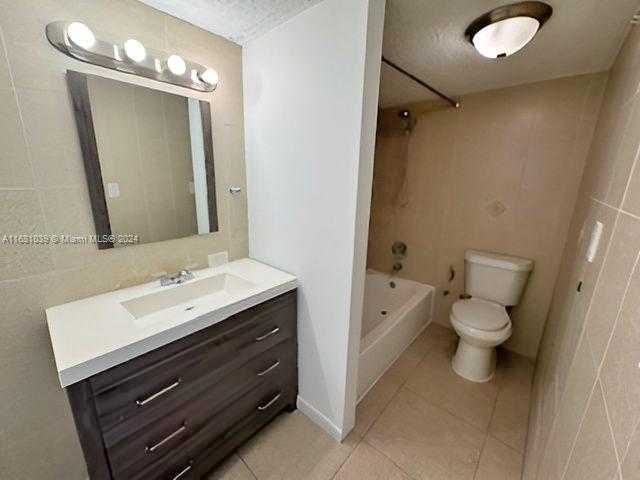 Small Image of 17021 NORTH BAY RD #124, Sunny Isles Beach Number 18