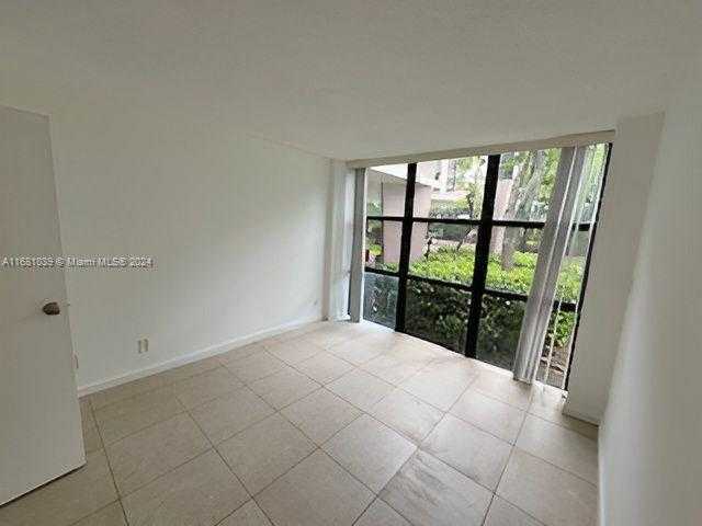 Small Image of 17021 NORTH BAY RD #124, Sunny Isles Beach Number 20