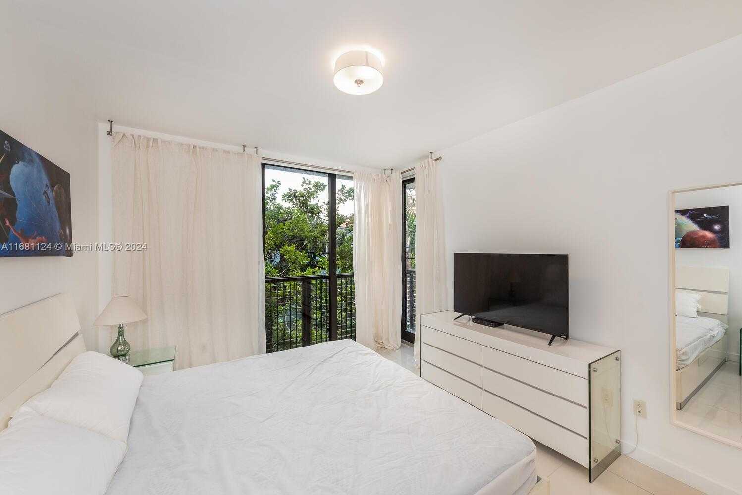 Small Image of 1120 98TH ST #203, Bay Harbor Islands Number 12