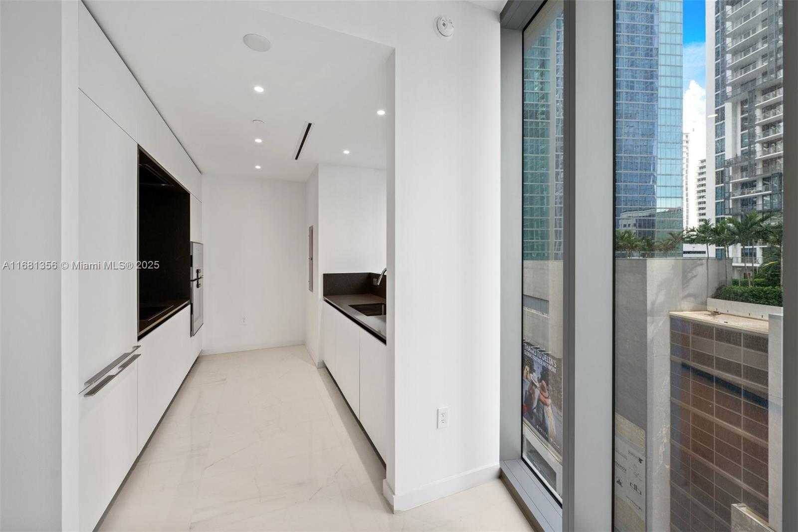 Small Image of 300 BISCAYNE BLVD WAY #1205C, Miami Number 12