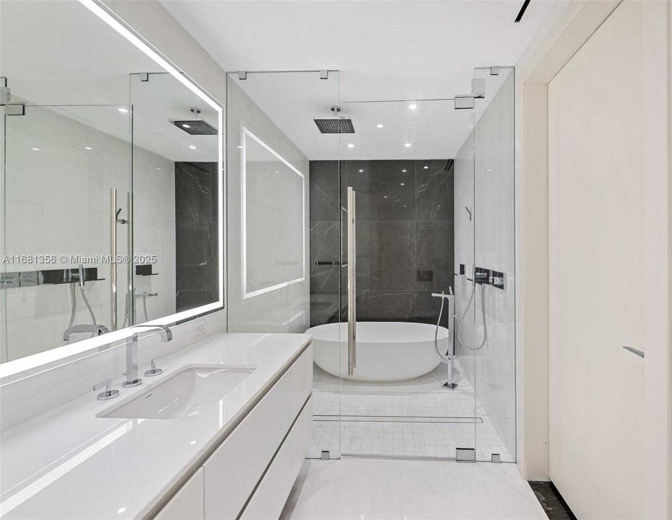 Small Image of 300 BISCAYNE BLVD WAY #1205C, Miami Number 16