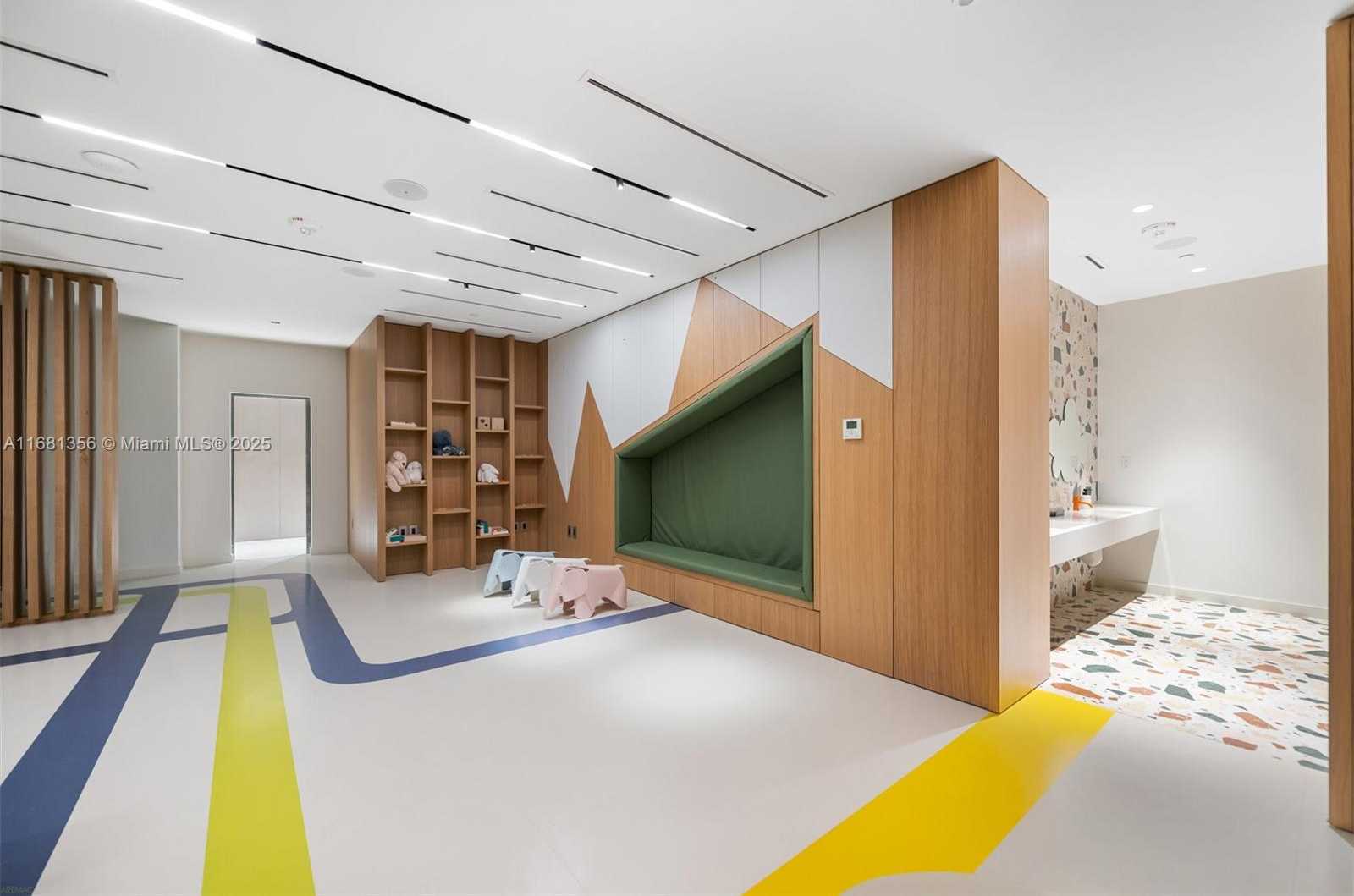 Small Image of 300 BISCAYNE BLVD WAY #1205C, Miami Number 37