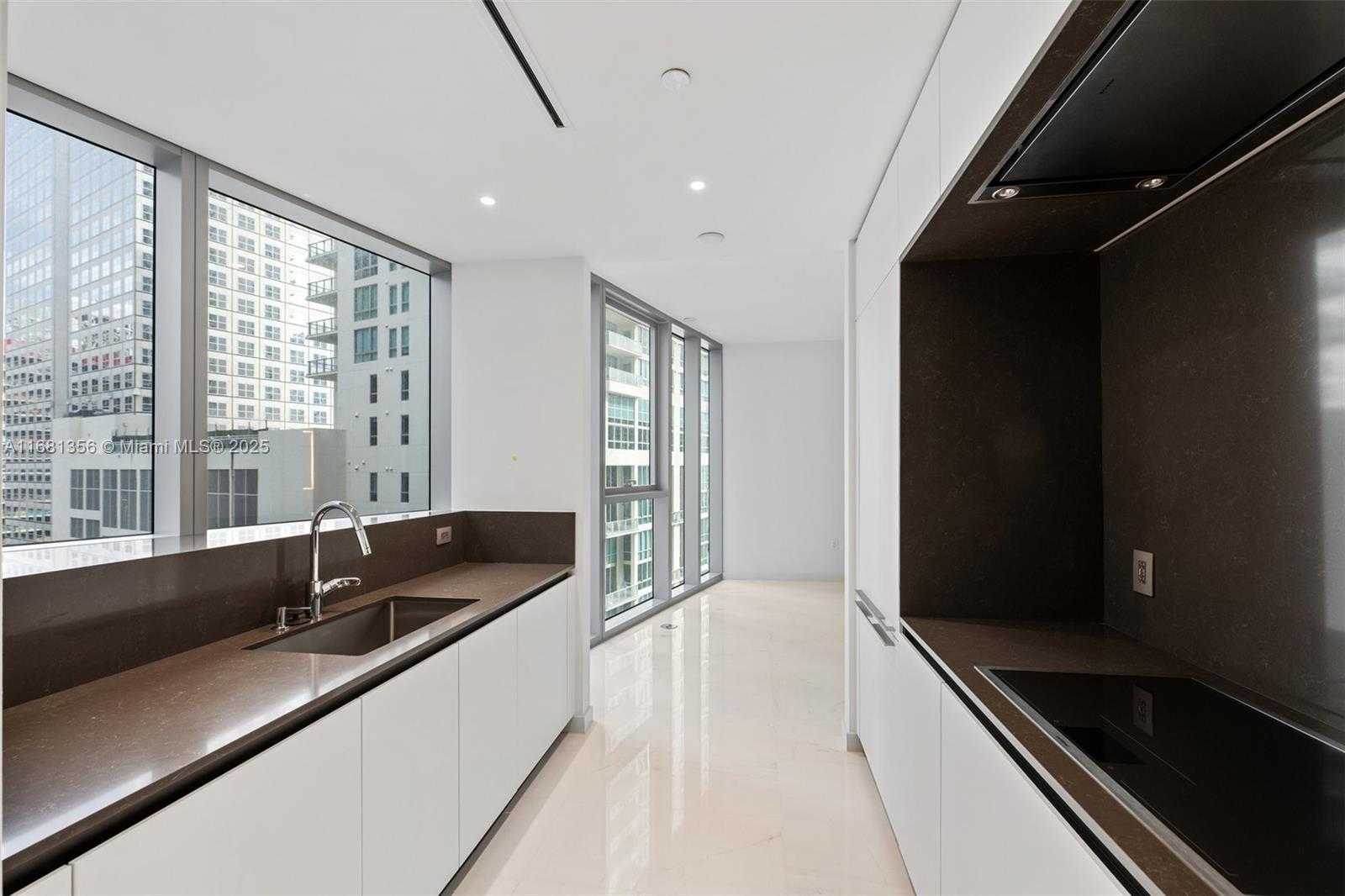 Small Image of 300 BISCAYNE BLVD WAY #1205C, Miami Number 9