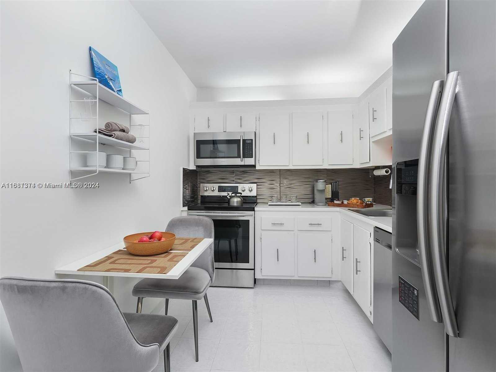 Small Image of 20379 WEST COUNTRY CLUB DR #536, Aventura Number 4