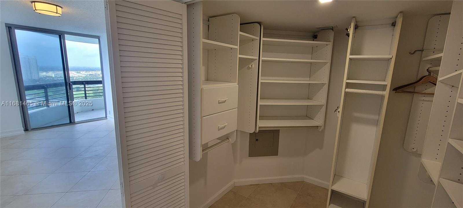 Small Image of 3500 MYSTIC POINTE DR #2302, Aventura Number 11