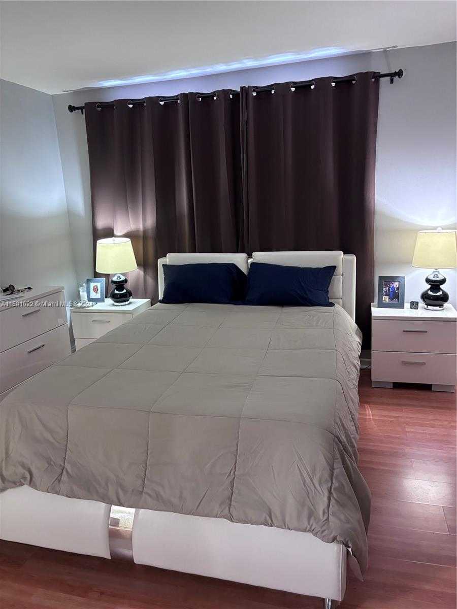 Small Image of 9725 FONTAINEBLEAU BLVD #A212, Miami Number 10