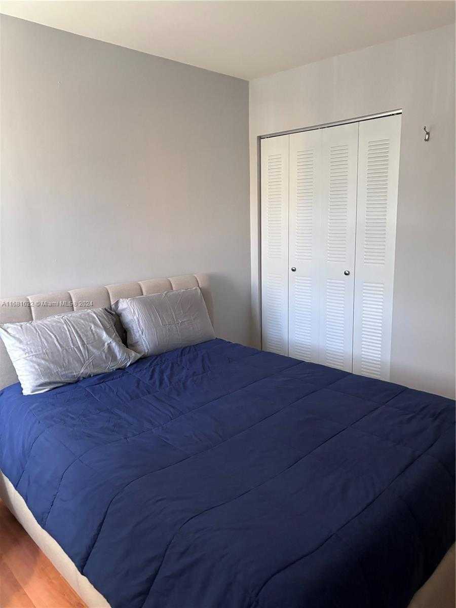 Small Image of 9725 FONTAINEBLEAU BLVD #A212, Miami Number 12