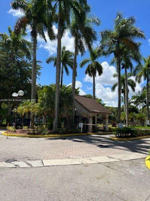 Small Image of 14020 SOUTH WEST 90TH TER #14020, Miami Number 10