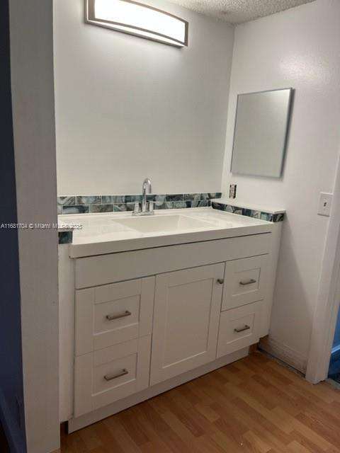 Small Image of 14020 SOUTH WEST 90TH TER #14020, Miami Number 3