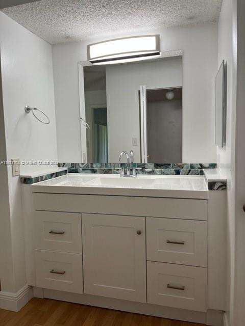 Small Image of 14020 SOUTH WEST 90TH TER #14020, Miami Number 6