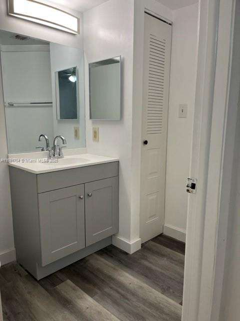 Small Image of 14020 SOUTH WEST 90TH TER #14020, Miami Number 8
