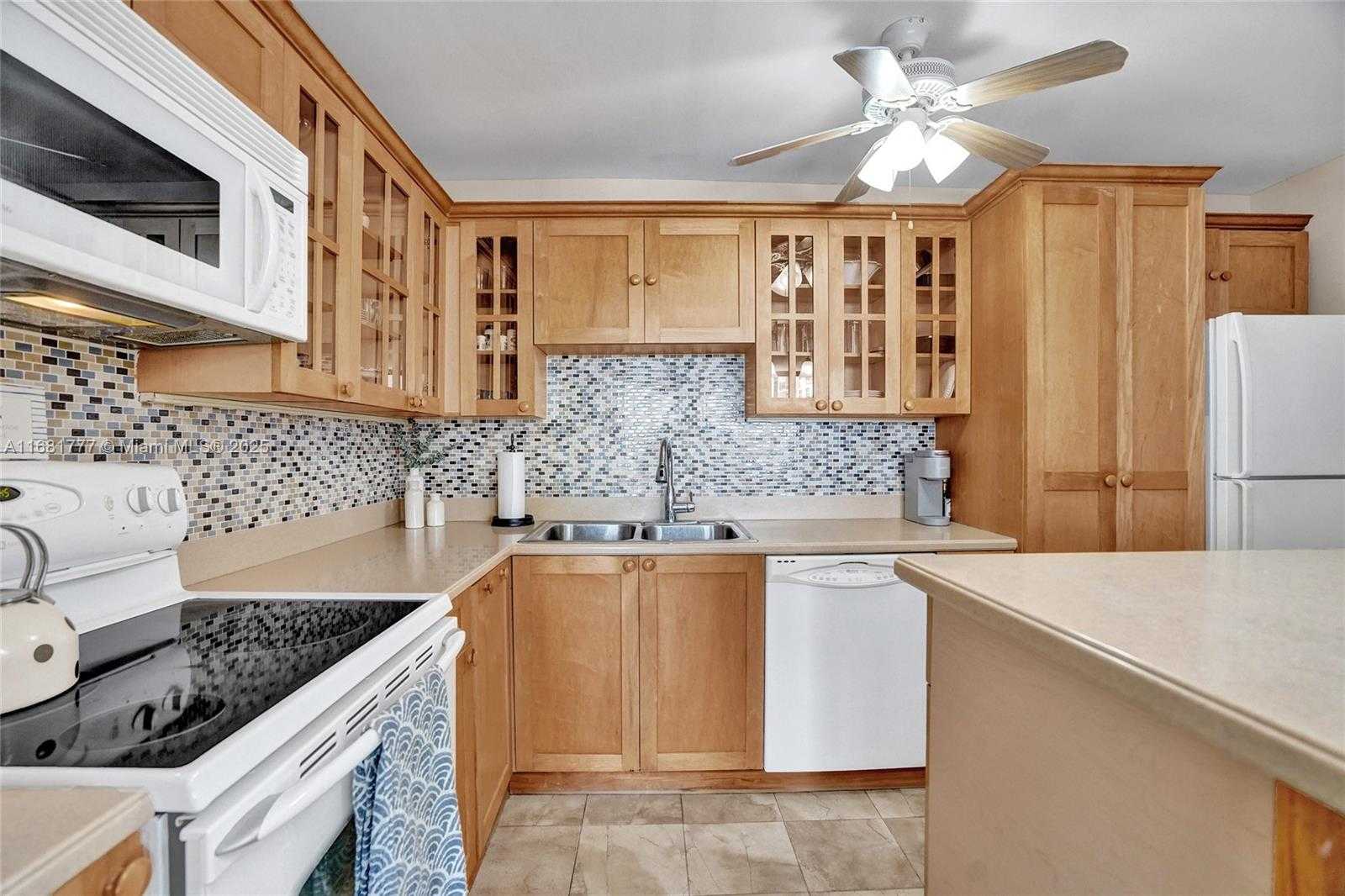 Small Image of 1400 SOUTH OCEAN DR #708, Hollywood Number 9