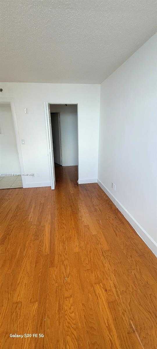 Small Image of 770 CLAUGHTON ISLAND DR #1915, Miami Number 15