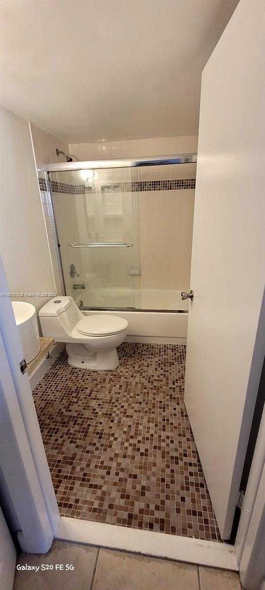 Small Image of 770 CLAUGHTON ISLAND DR #1915, Miami Number 6