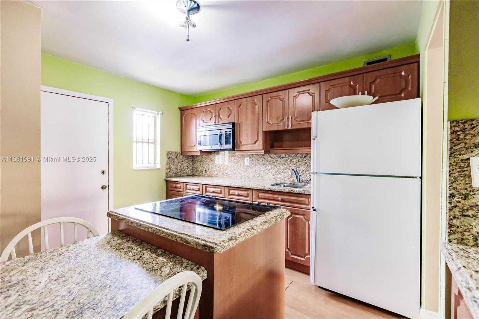 Small Image of 1900 WEST 54TH ST #213, Hialeah Number 10