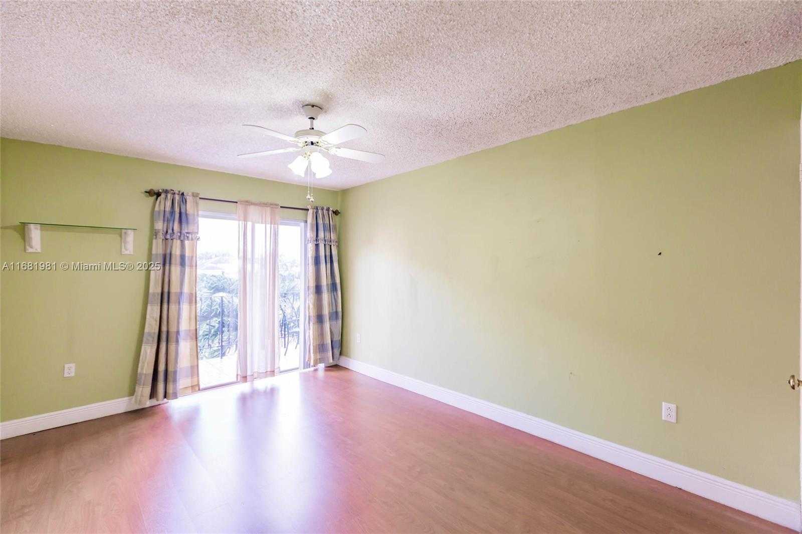 Small Image of 1900 WEST 54TH ST #213, Hialeah Number 13