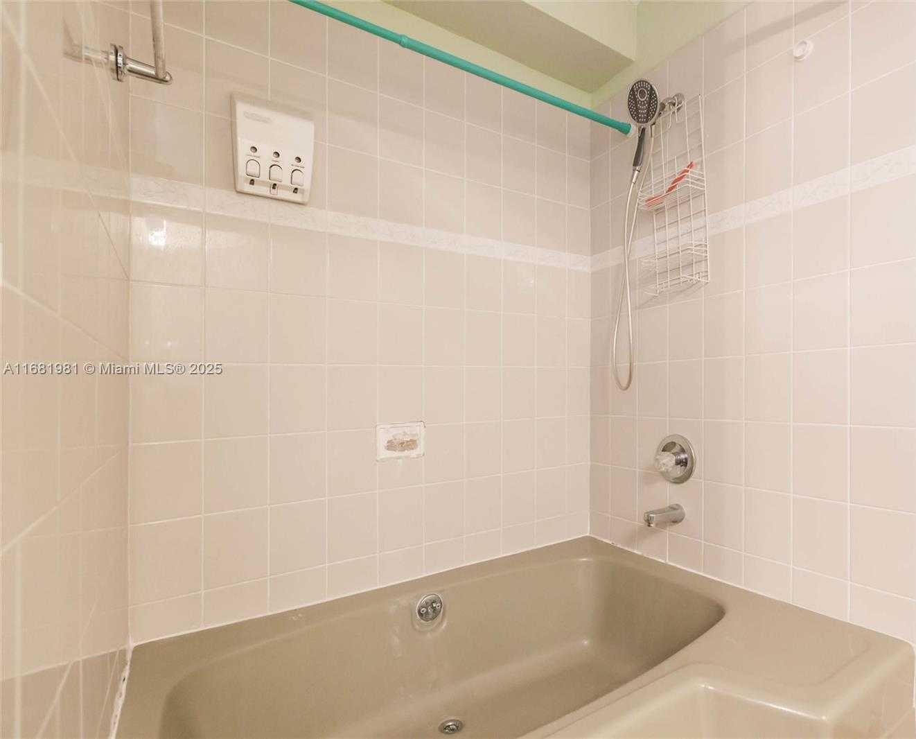 Small Image of 1900 WEST 54TH ST #213, Hialeah Number 16