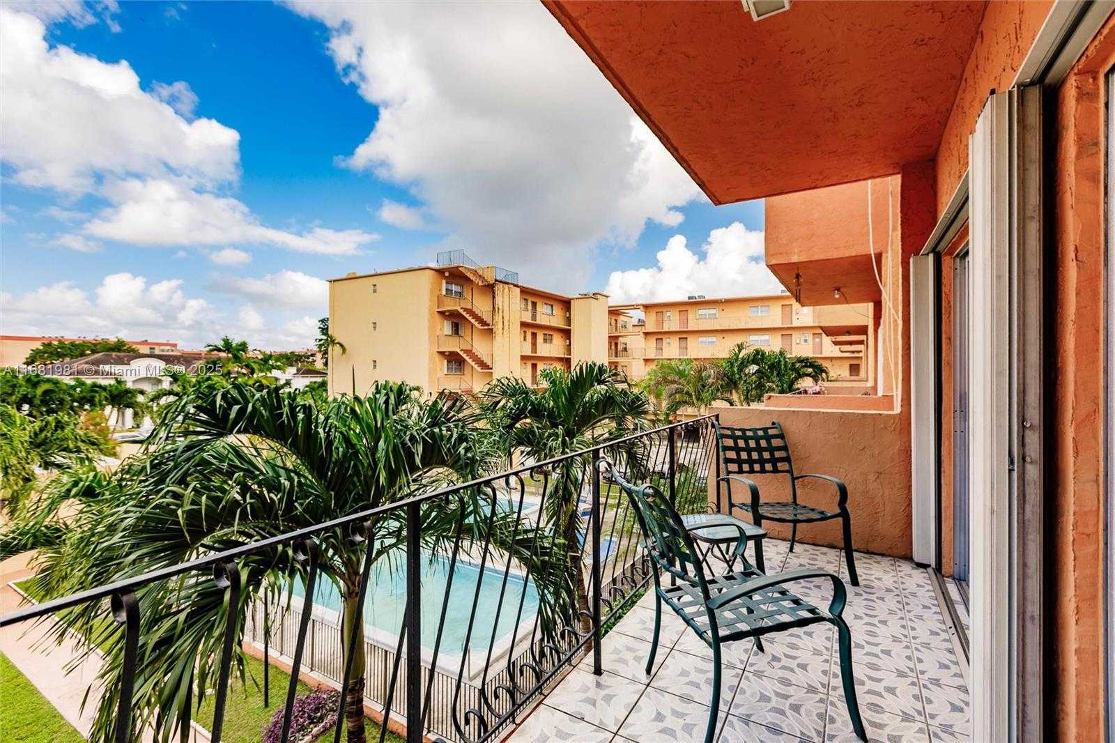Small Image of 1900 WEST 54TH ST #213, Hialeah Number 19