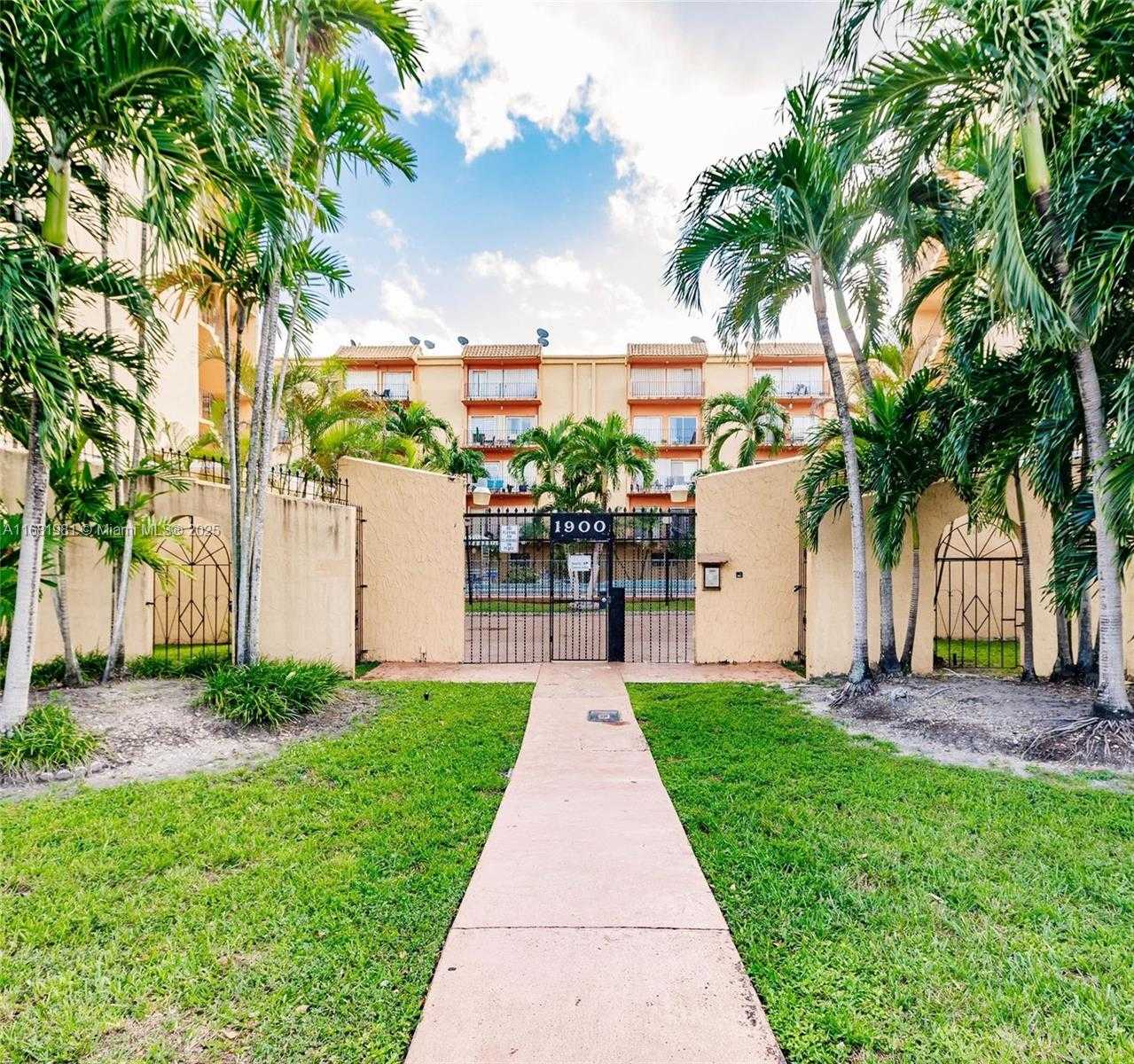 Small Image of 1900 WEST 54TH ST #213, Hialeah Number 2