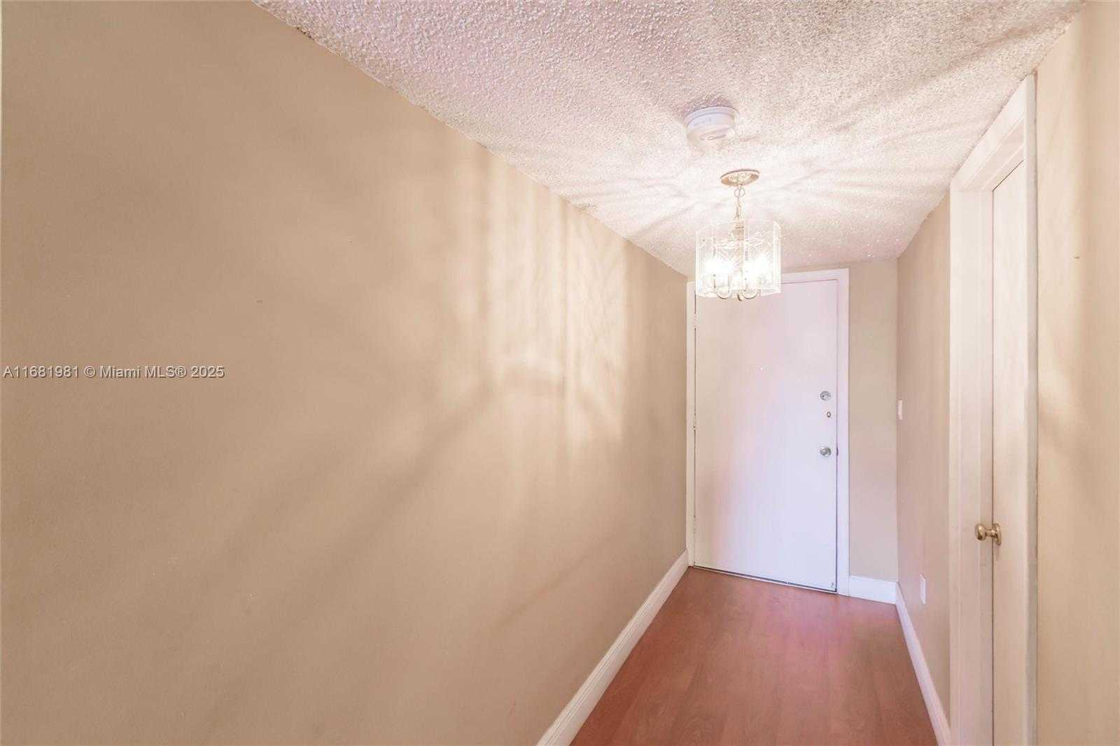 Small Image of 1900 WEST 54TH ST #213, Hialeah Number 5