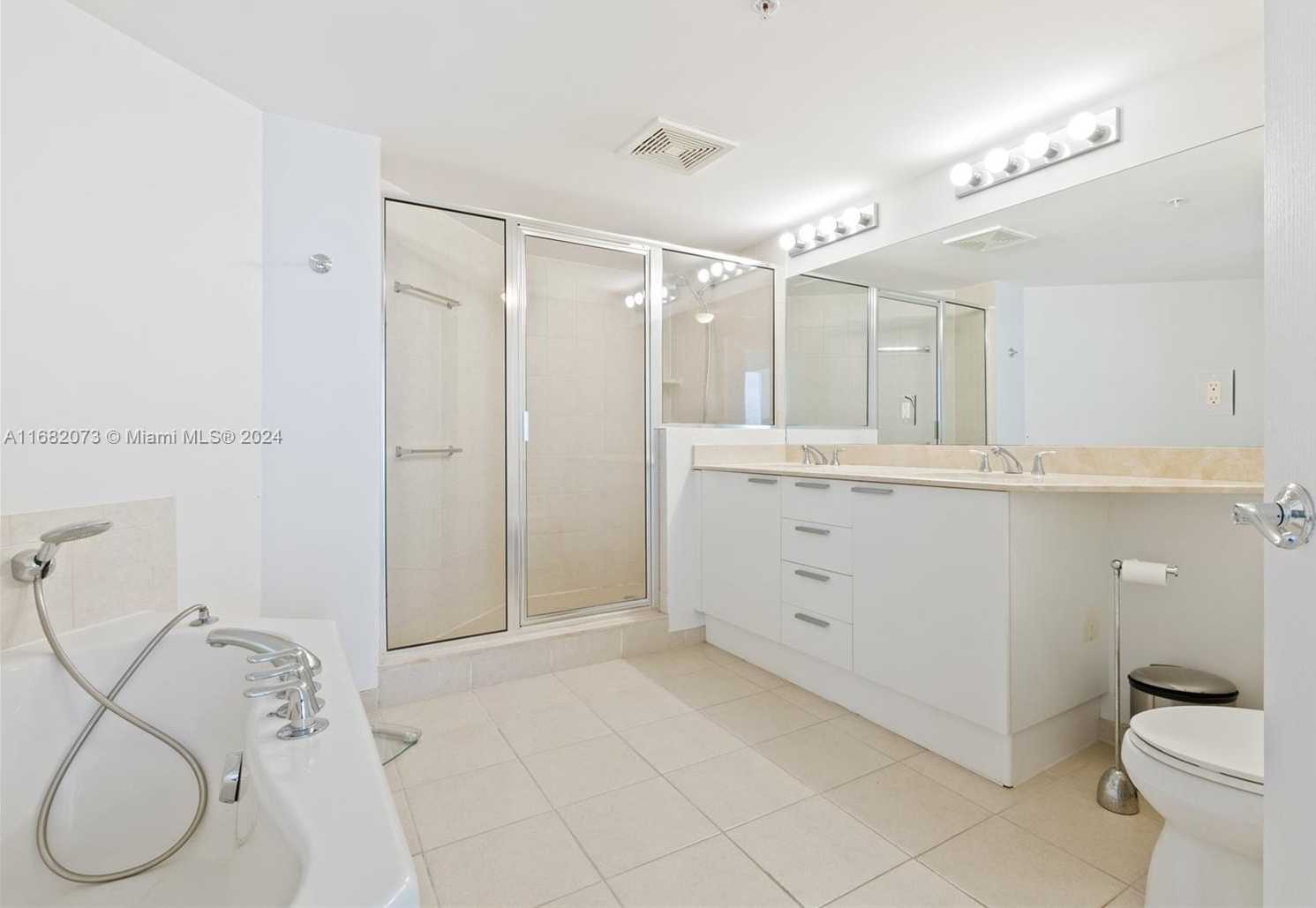 Small Image of 16699 COLLINS AVE #2202, Sunny Isles Beach Number 13