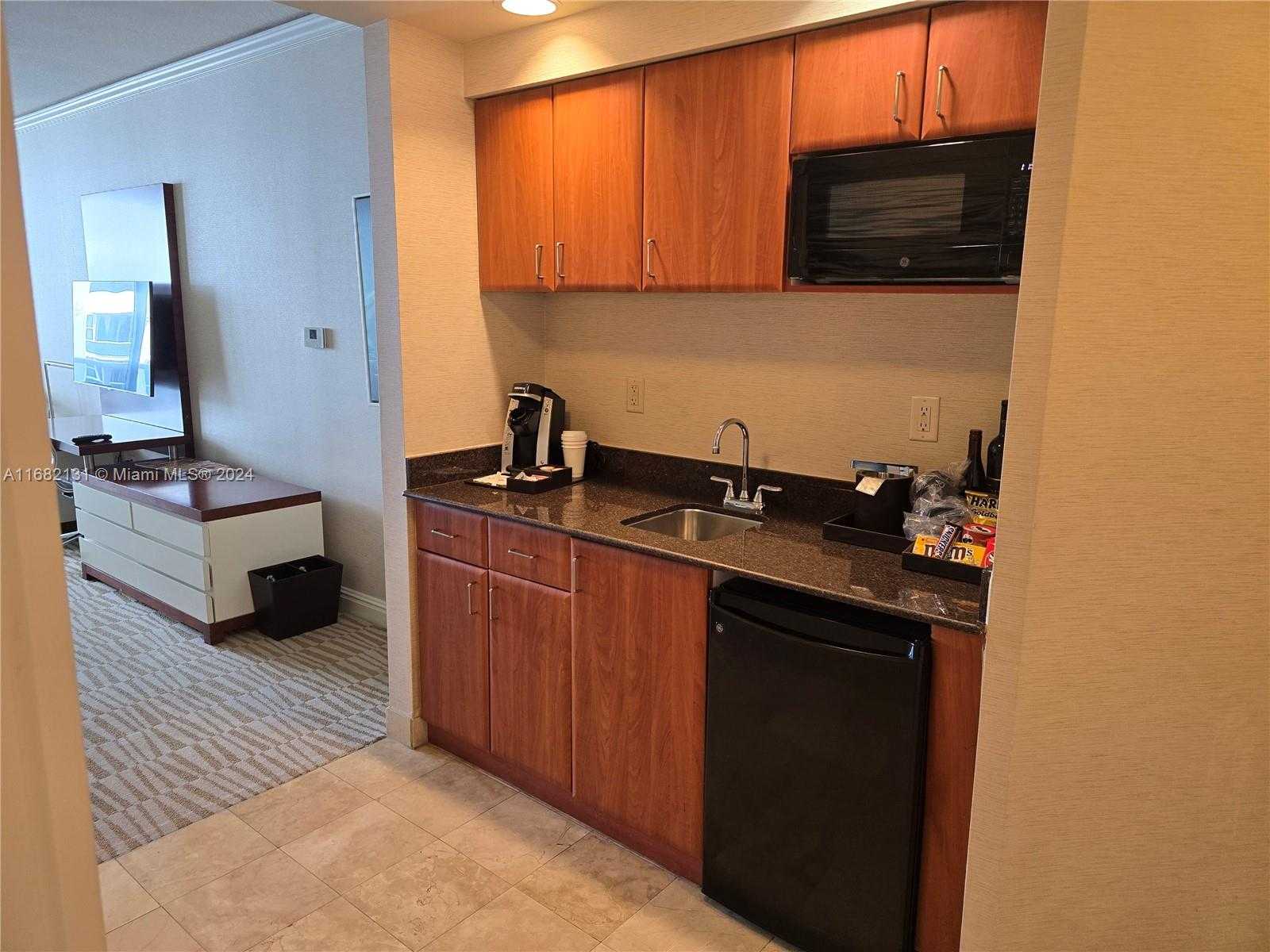 Small Image of 18001 COLLINS AVE #1608, Sunny Isles Beach Number 7