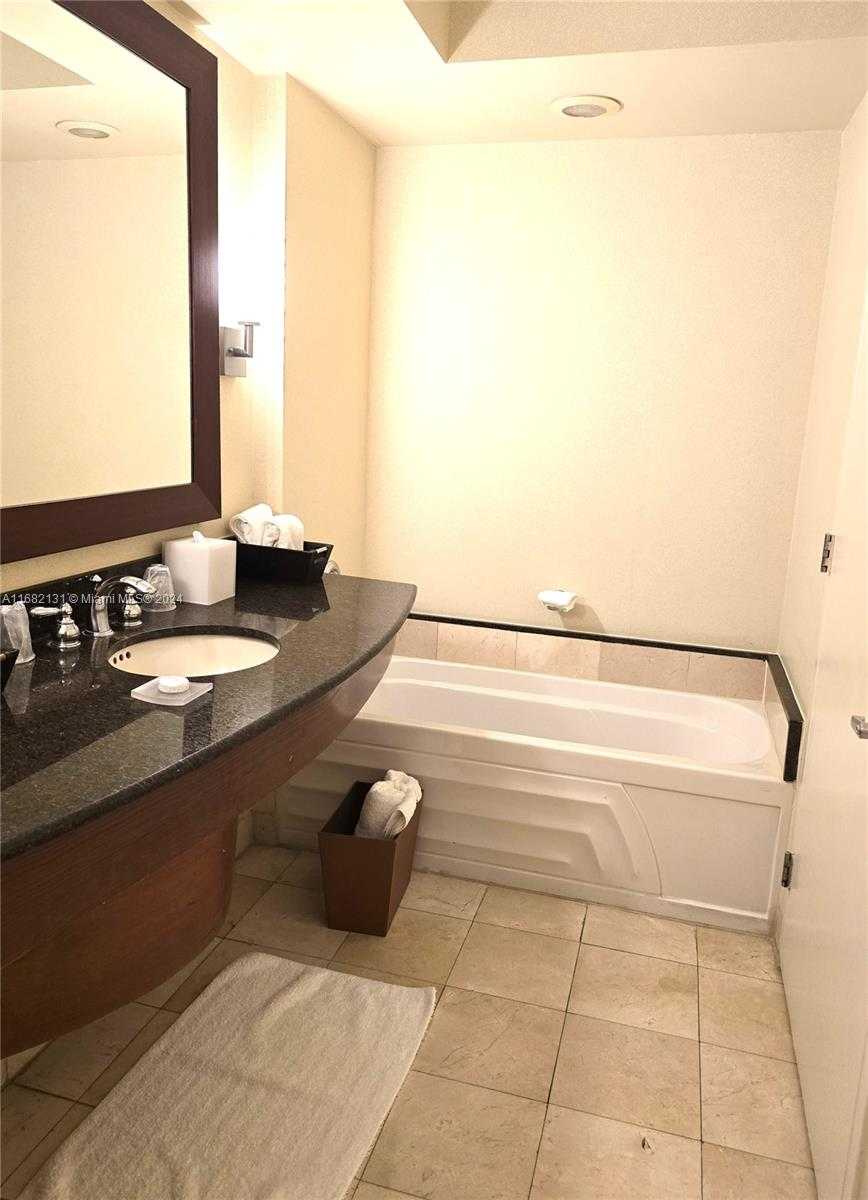 Small Image of 18001 COLLINS AVE #1608, Sunny Isles Beach Number 8
