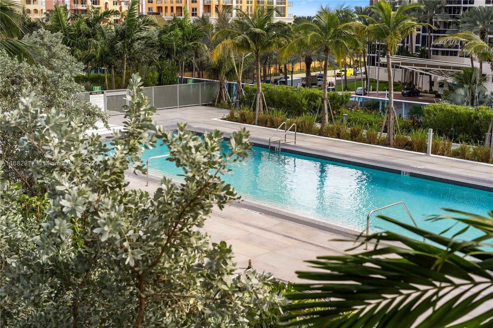 Small Image of 17550 Collins Ave, Sunny Isles Beach, FL 33160, USA Number 14