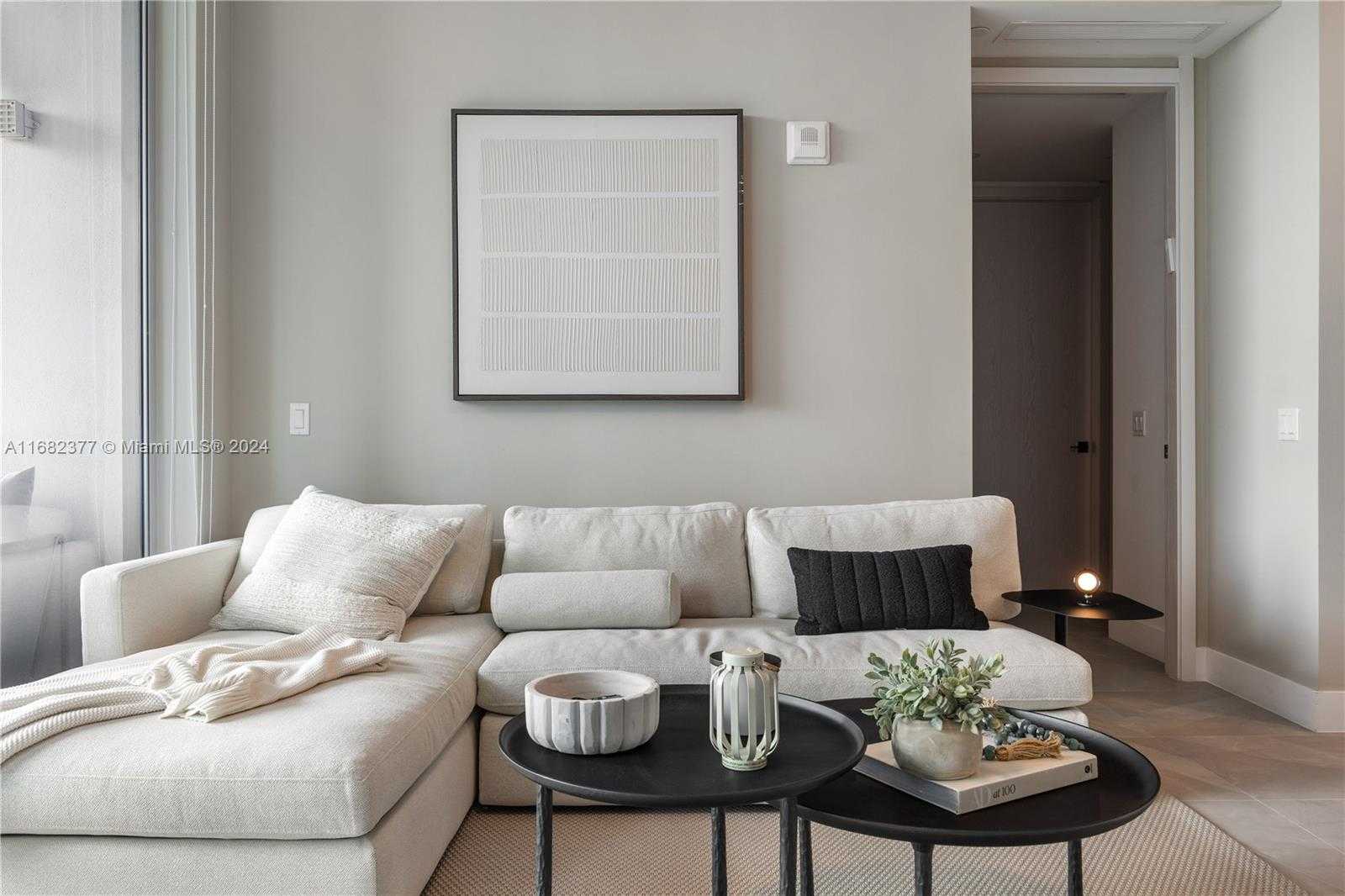 Small Image of 17550 Collins Ave, Sunny Isles Beach, FL 33160, USA Number 23