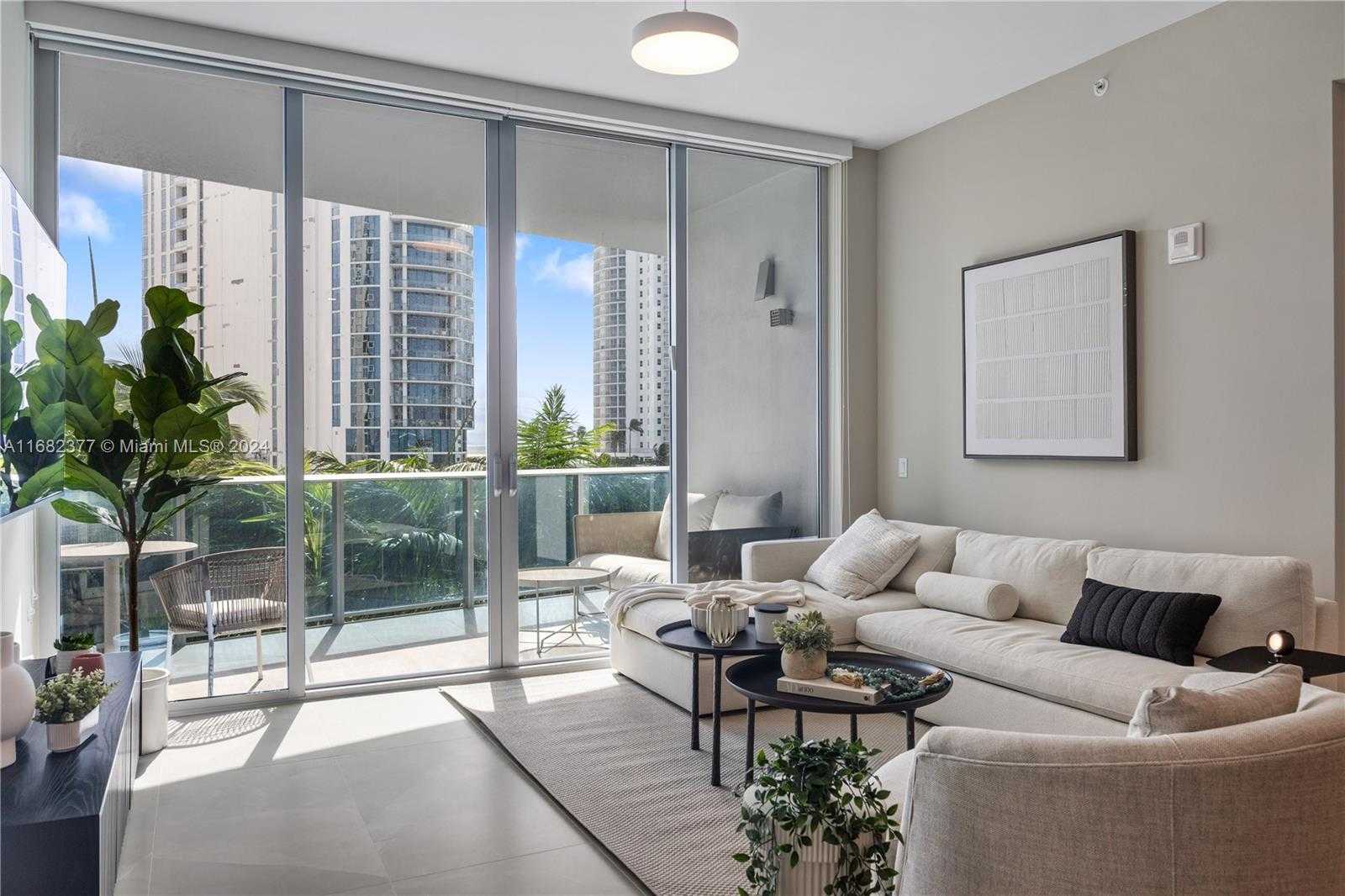 Small Image of 17550 Collins Ave, Sunny Isles Beach, FL 33160, USA Number 24