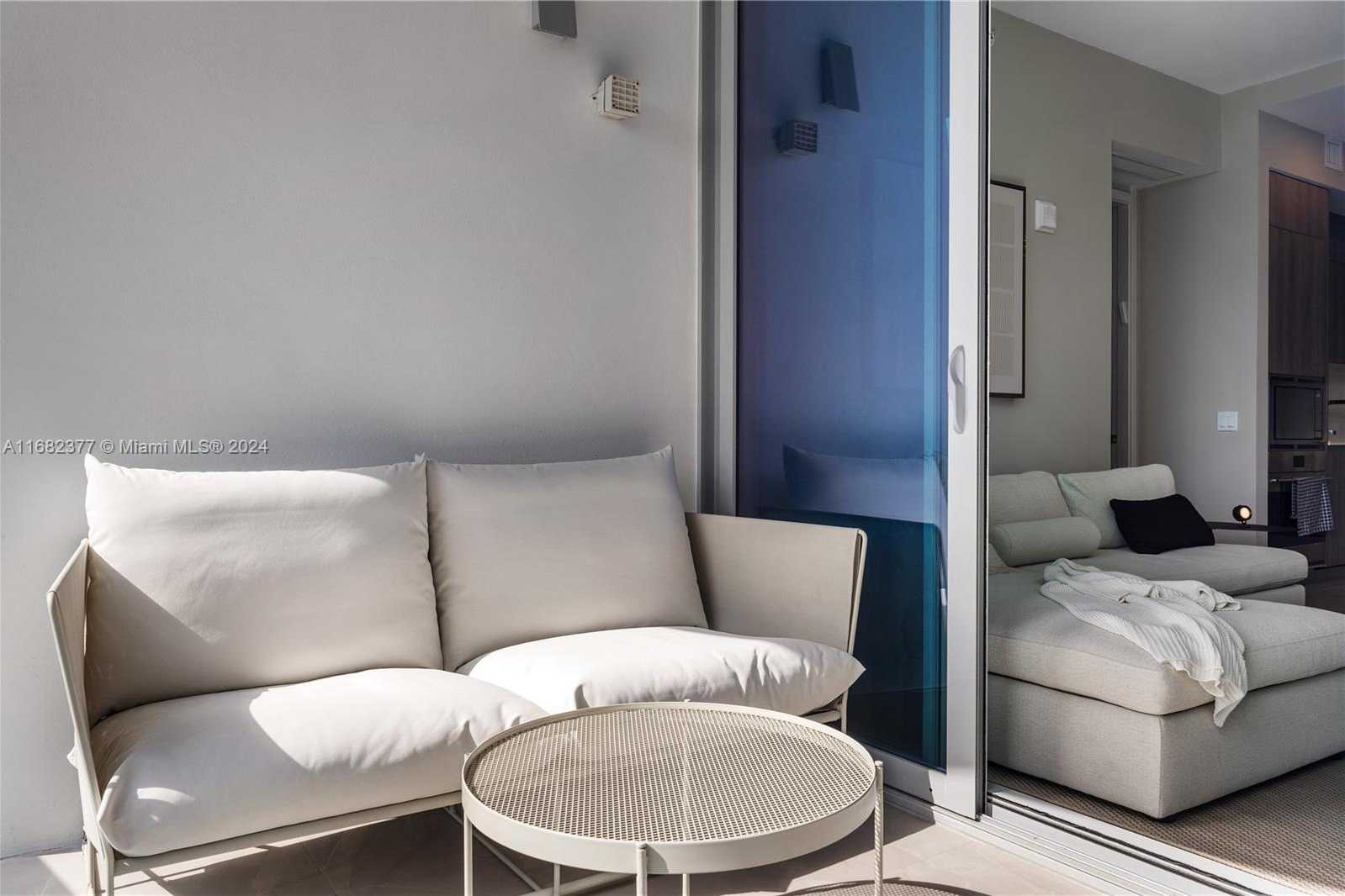 Small Image of 17550 Collins Ave, Sunny Isles Beach, FL 33160, USA Number 32