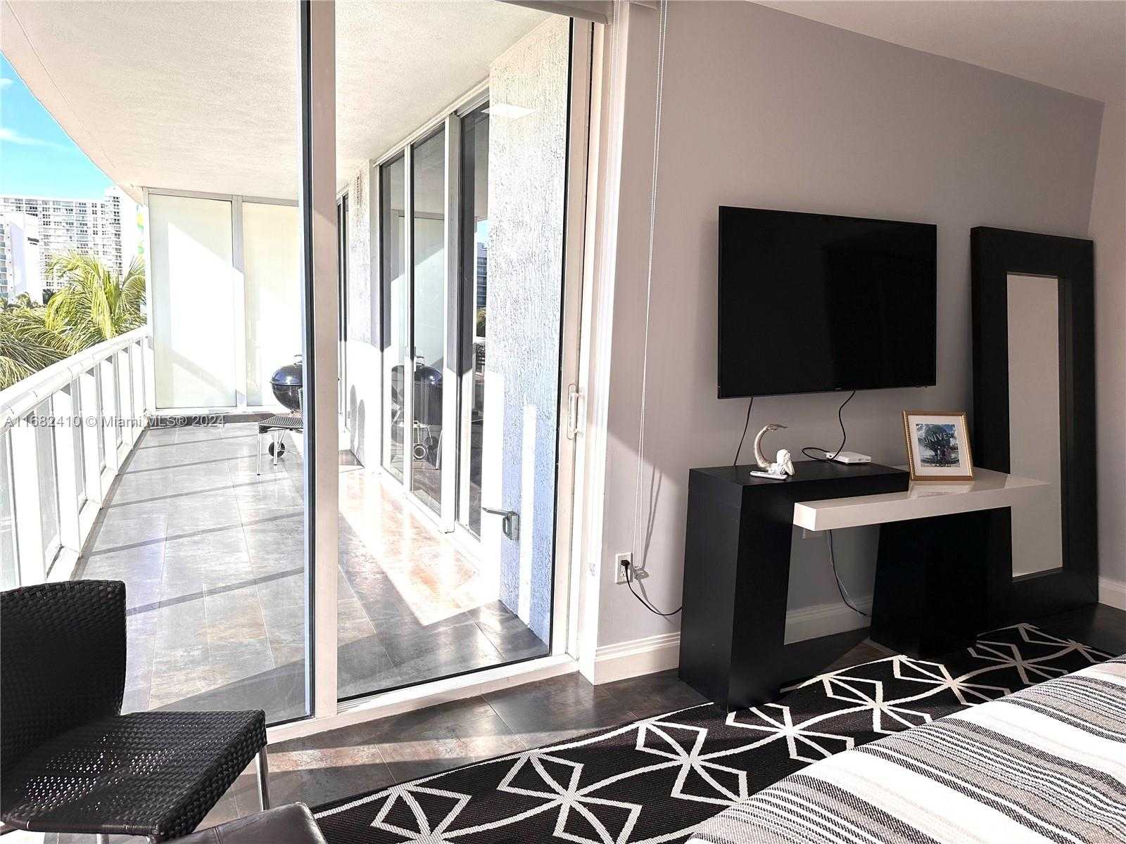 Small Image of 1800 SOUTH OCEAN DR #508, Hallandale Beach Number 14