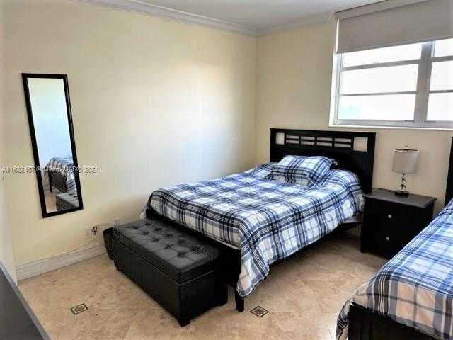 Small Image of 4001 SOUTH OCEAN DR #9L, Hollywood Number 9