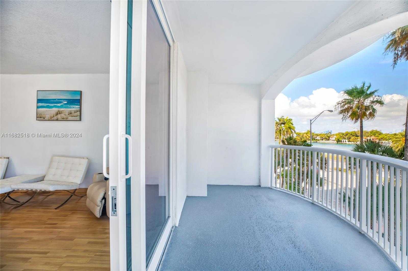 Small Image of 5401 Collins Ave, Miami Beach, FL 33140, USA Number 14