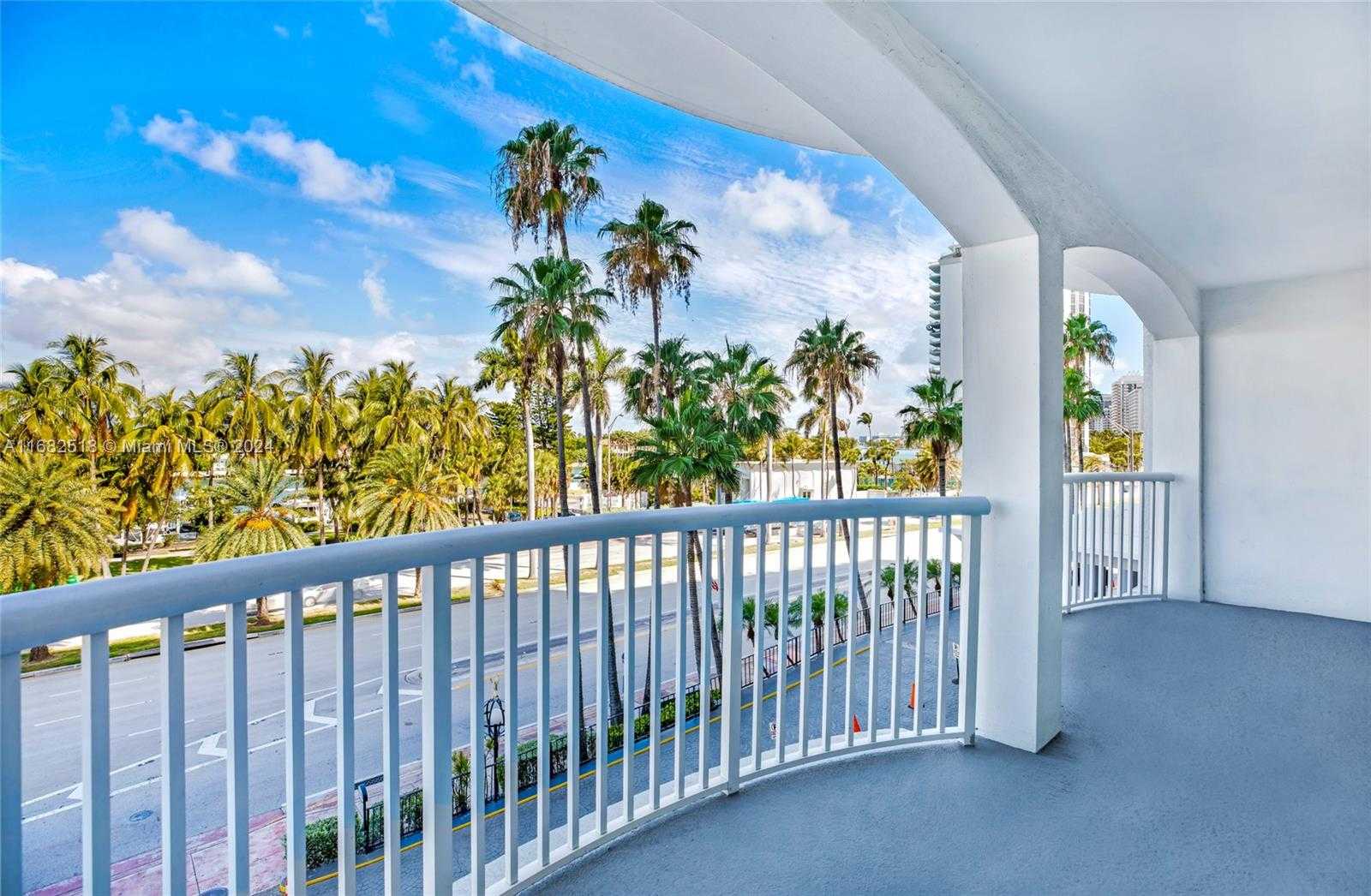 Small Image of 5401 Collins Ave, Miami Beach, FL 33140, USA Number 15