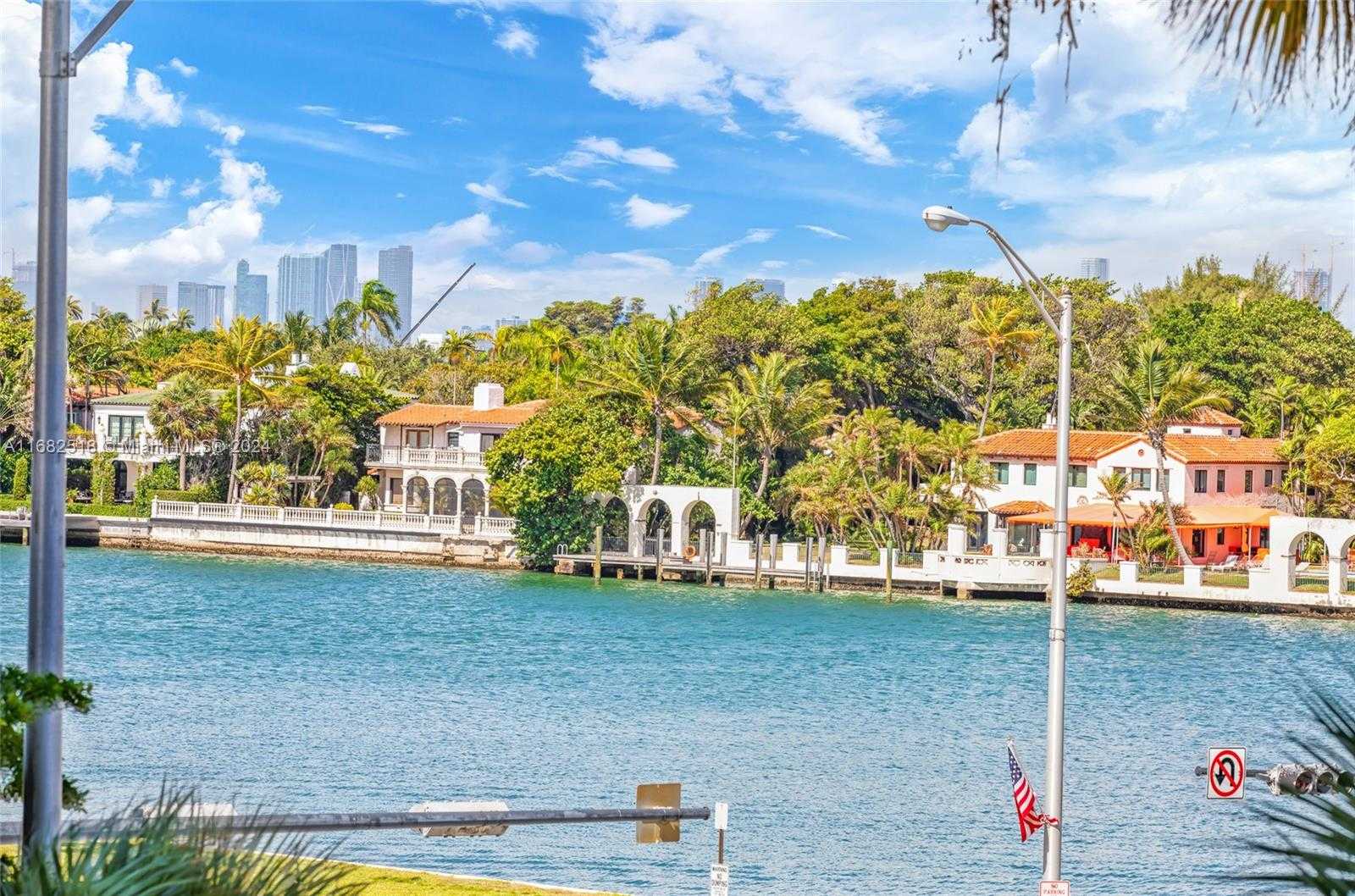 Small Image of 5401 Collins Ave, Miami Beach, FL 33140, USA Number 18