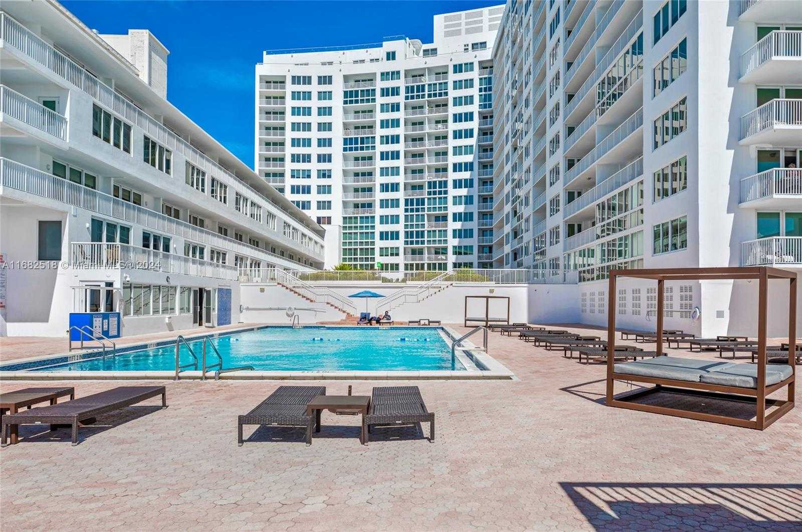 Small Image of 5401 Collins Ave, Miami Beach, FL 33140, USA Number 25