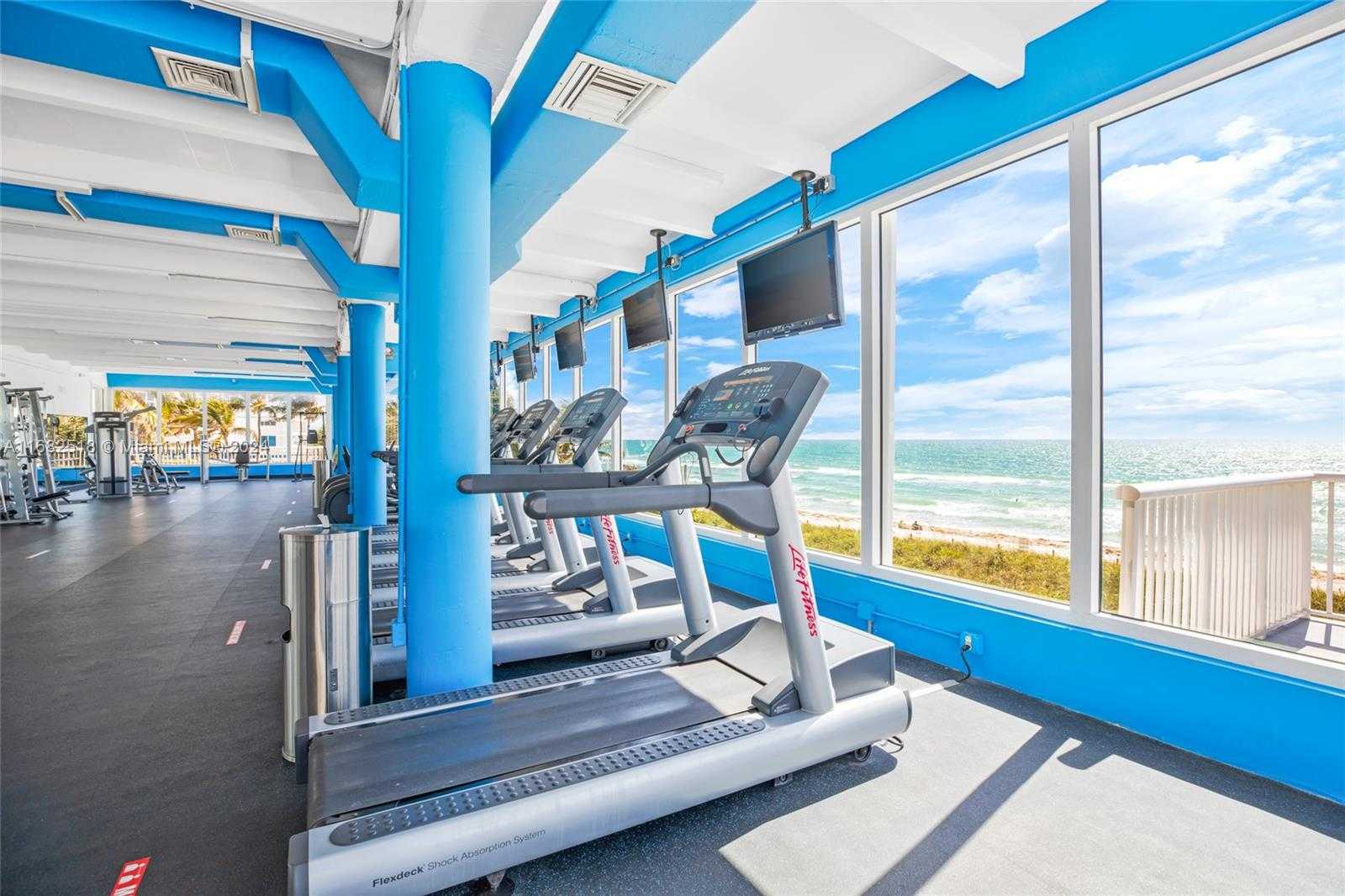 Small Image of 5401 Collins Ave, Miami Beach, FL 33140, USA Number 30
