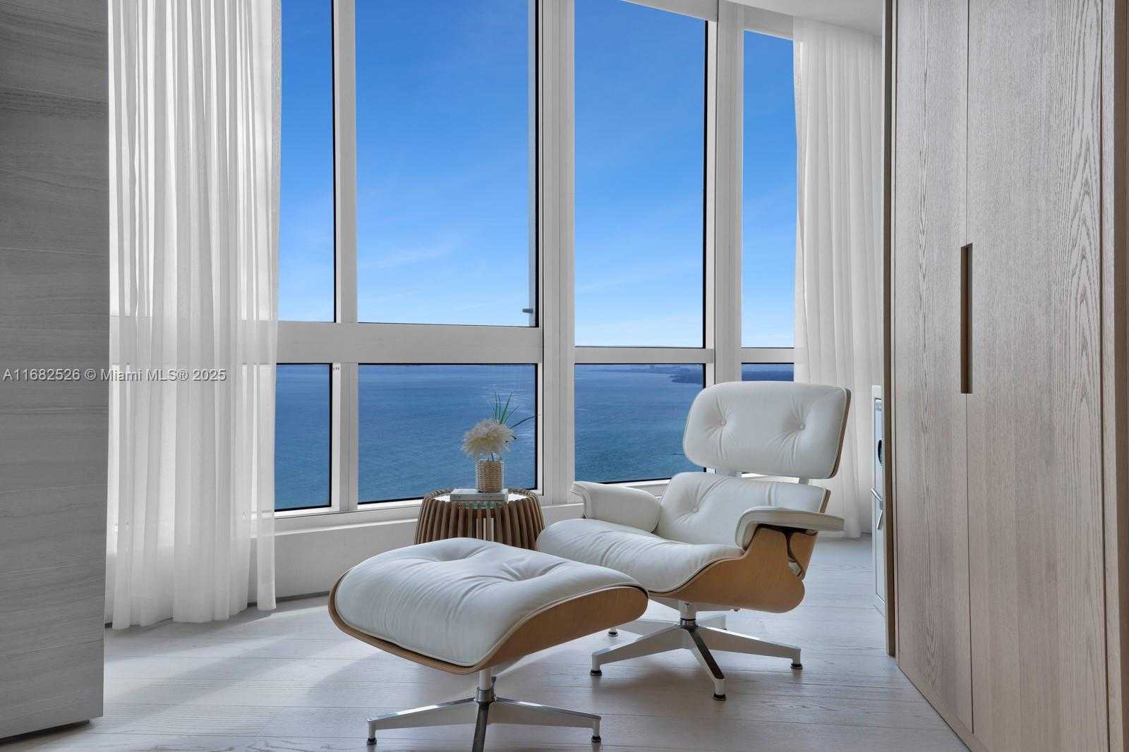 Small Image of 100 SOUTH POINTE DR #3803, Miami Beach Number 16
