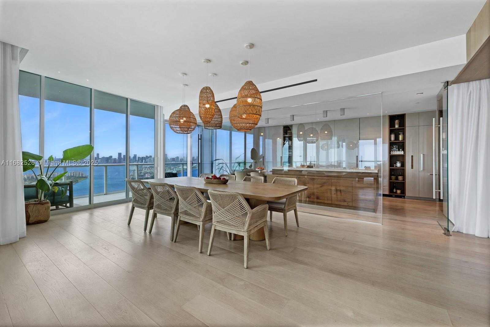 Small Image of 100 SOUTH POINTE DR #3803, Miami Beach Number 2
