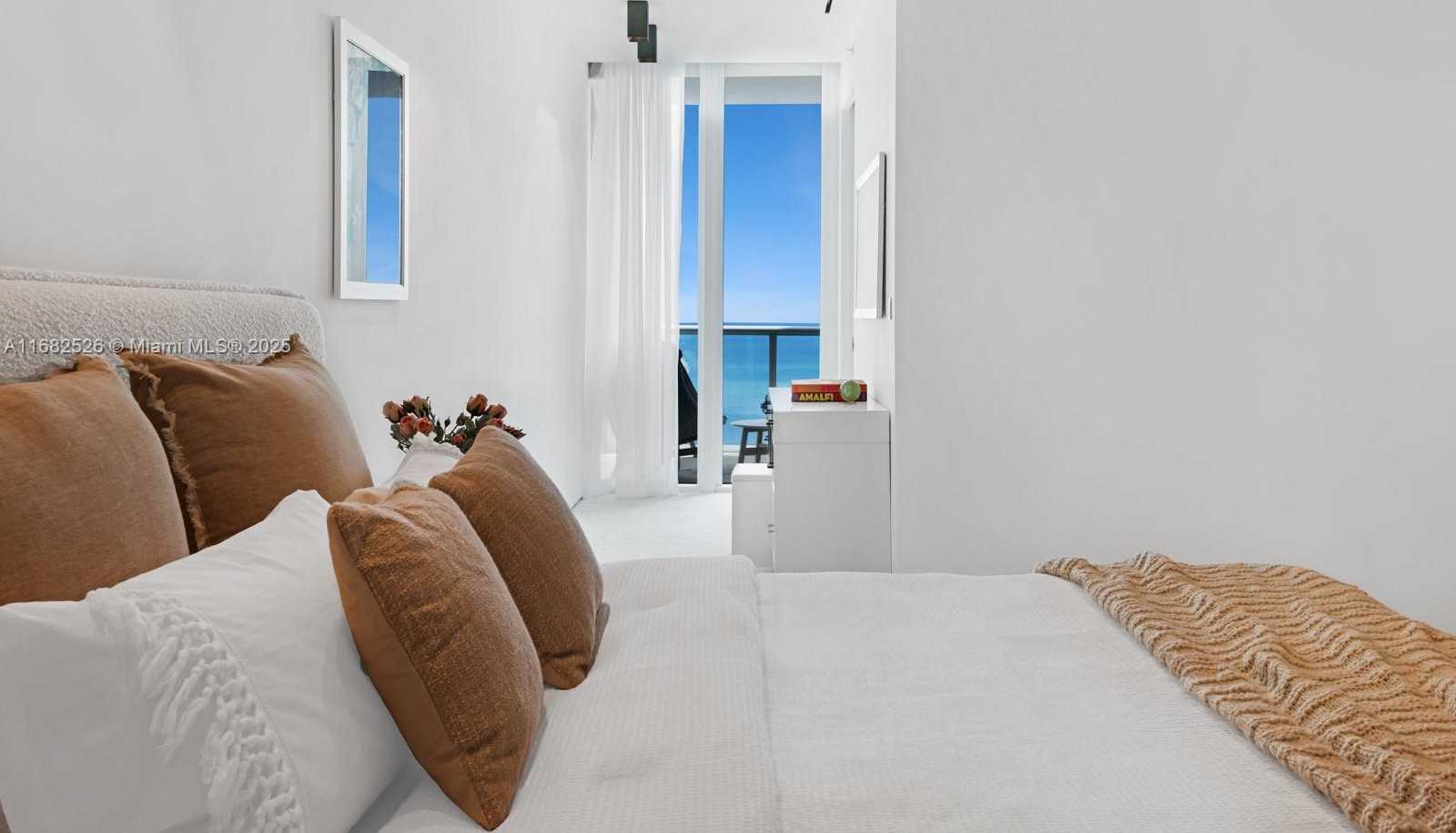 Small Image of 100 SOUTH POINTE DR #3803, Miami Beach Number 28