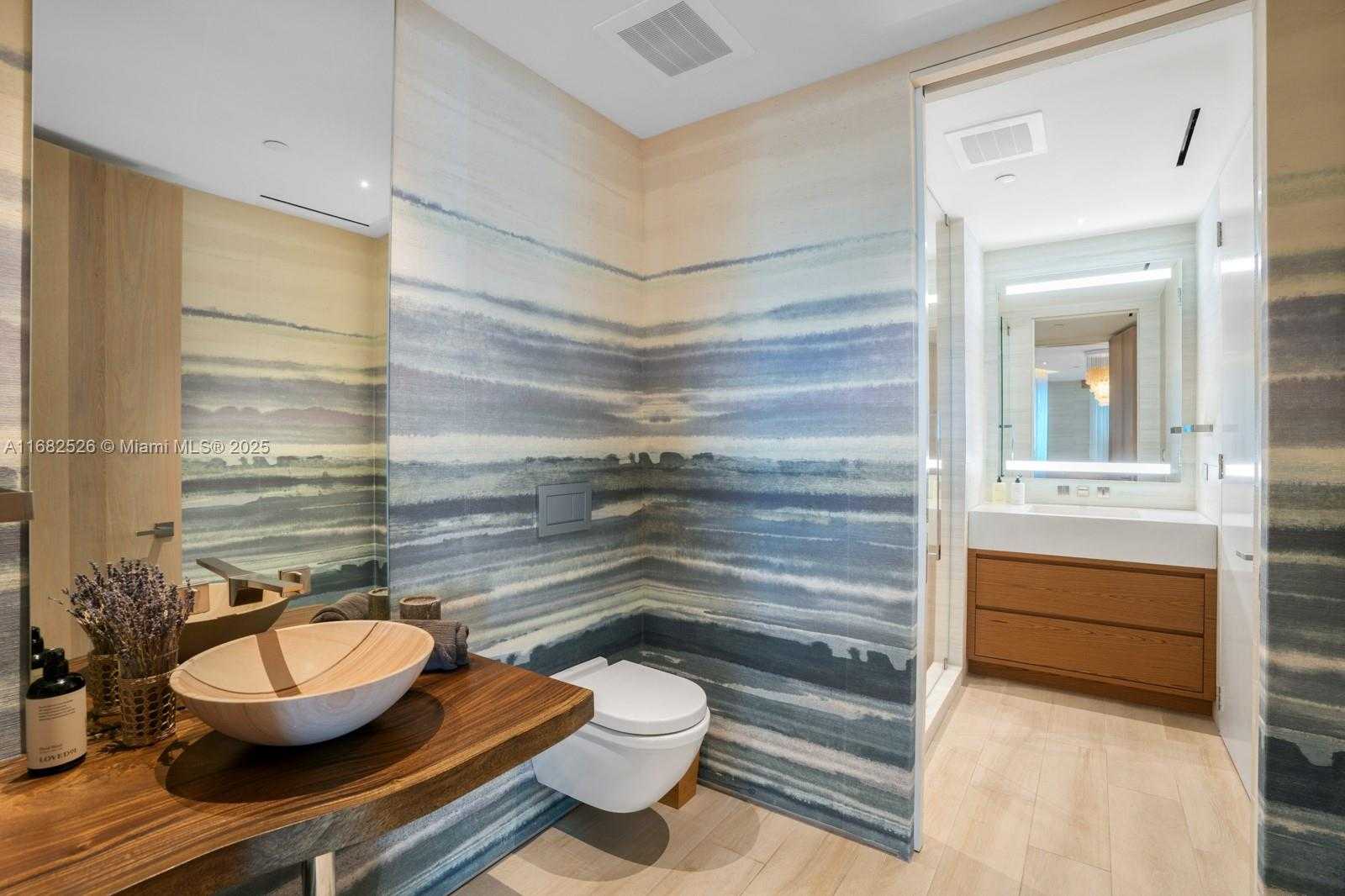 Small Image of 100 SOUTH POINTE DR #3803, Miami Beach Number 29
