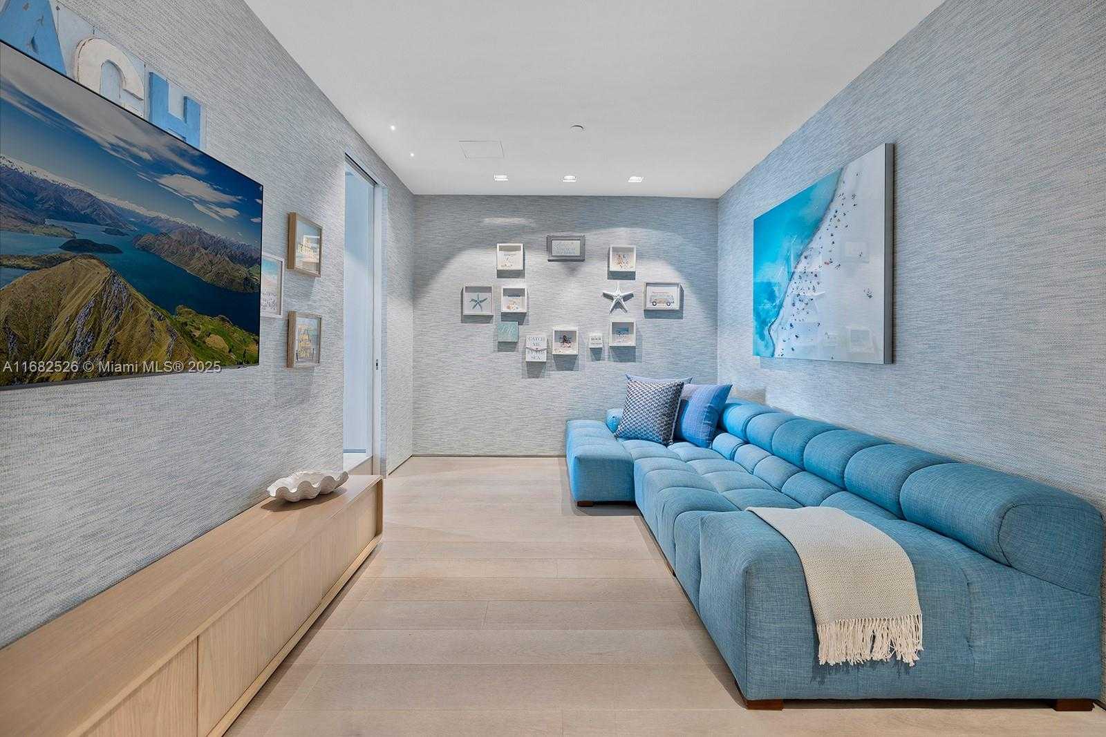 Small Image of 100 SOUTH POINTE DR #3803, Miami Beach Number 31