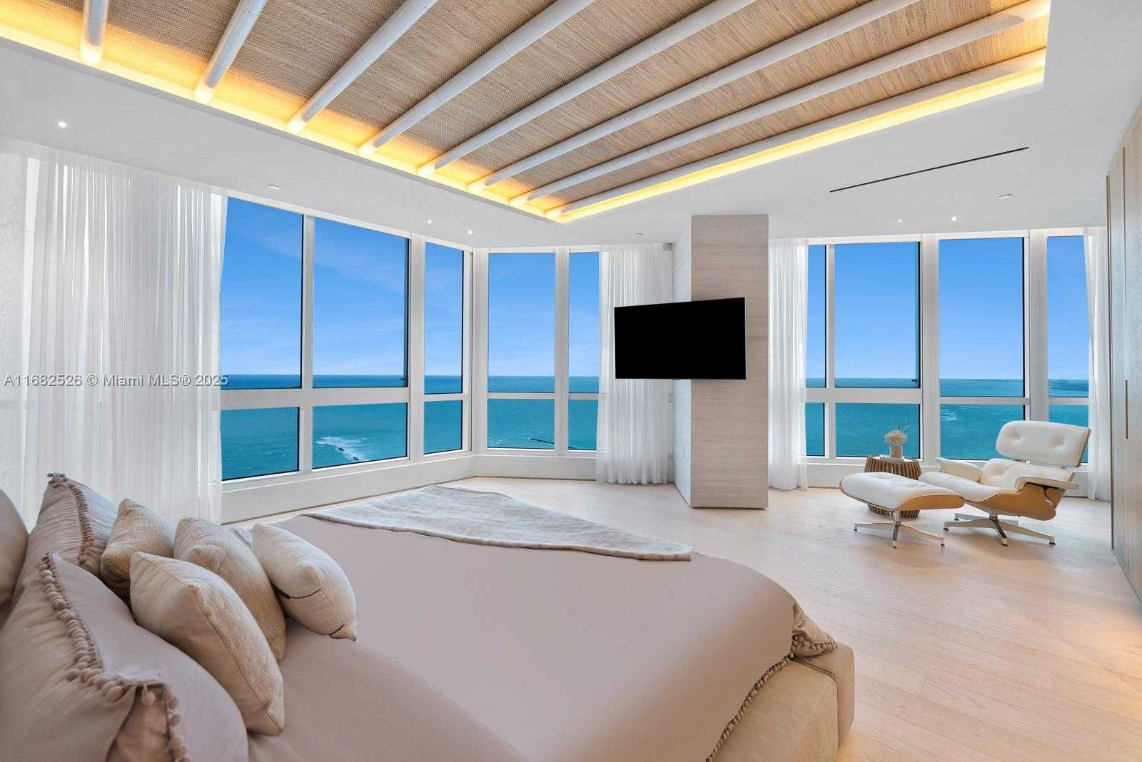 Small Image of 100 SOUTH POINTE DR #3803, Miami Beach Number 42