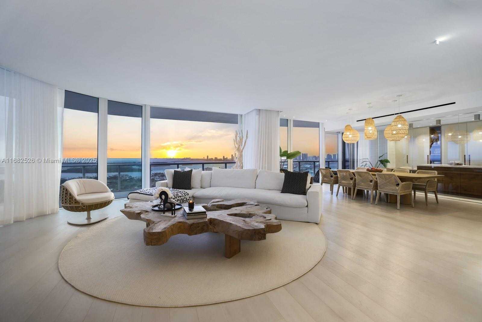Small Image of 100 SOUTH POINTE DR #3803, Miami Beach Number 8