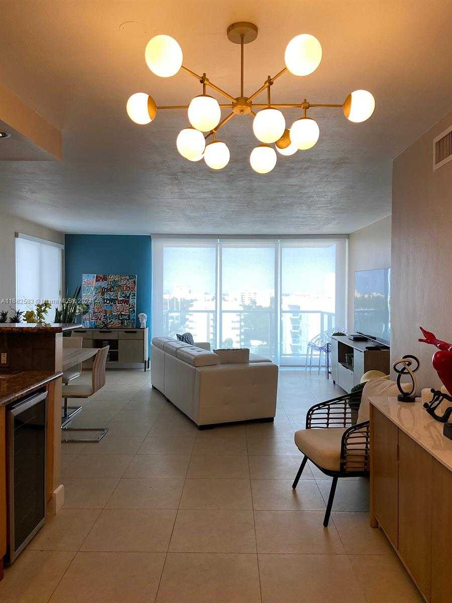 Small Image of 1000 WEST AVE #910, Miami Beach Number 11
