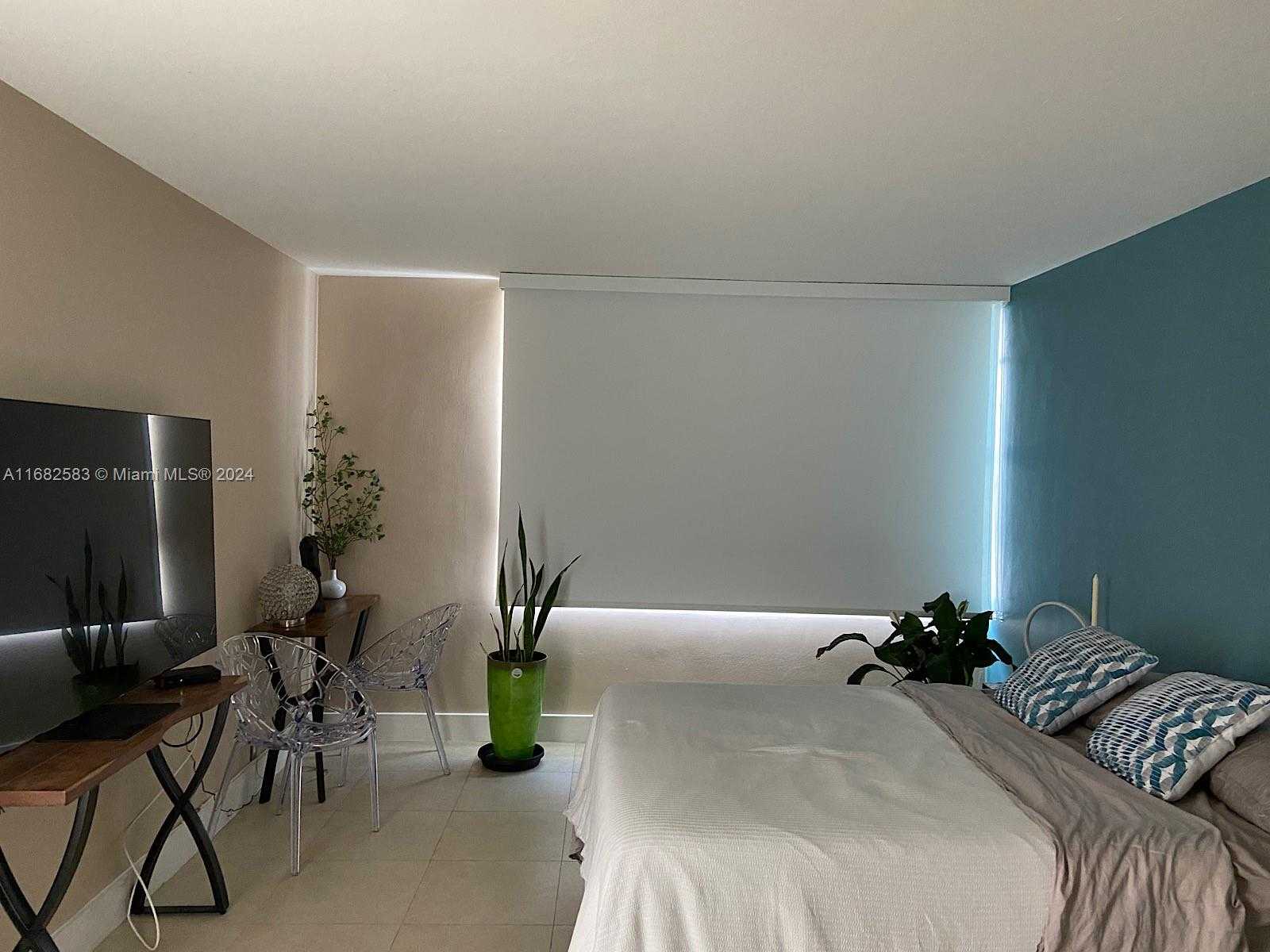 Small Image of 1000 WEST AVE #910, Miami Beach Number 13