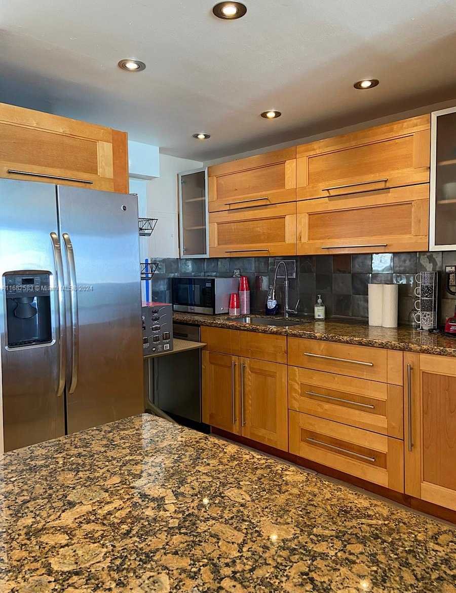 Small Image of 1000 WEST AVE #910, Miami Beach Number 4