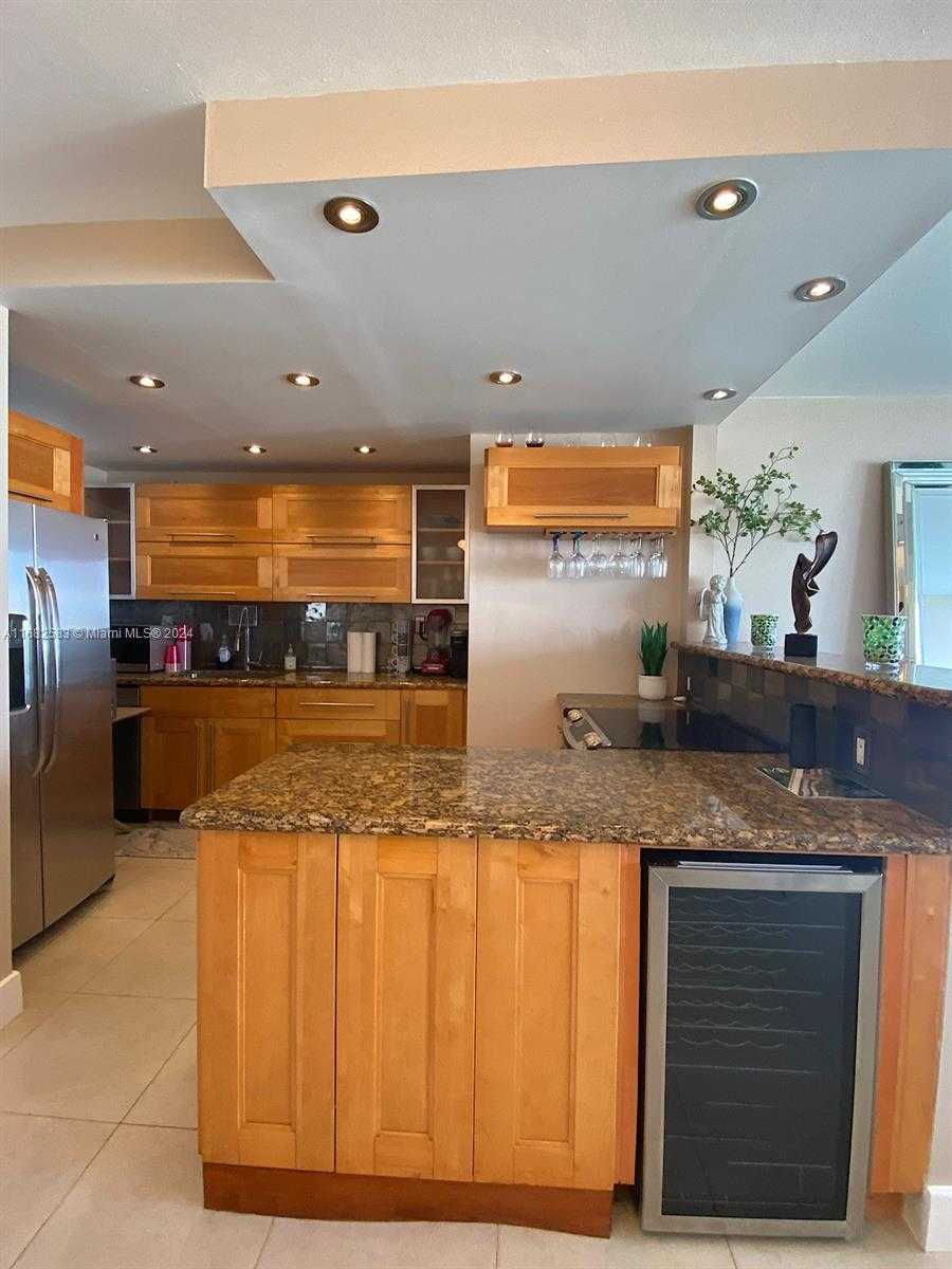 Small Image of 1000 WEST AVE #910, Miami Beach Number 5