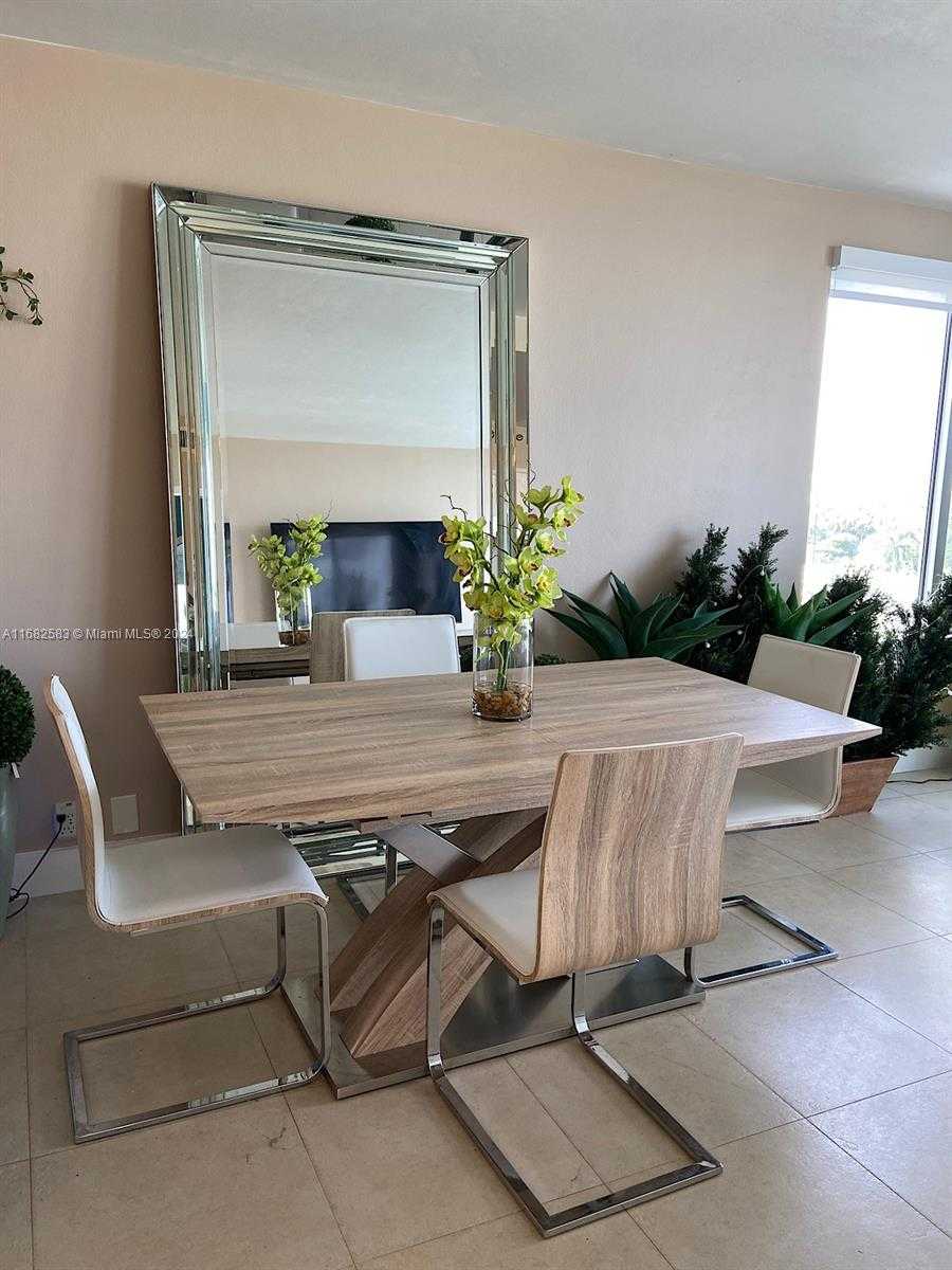 Small Image of 1000 WEST AVE #910, Miami Beach Number 8